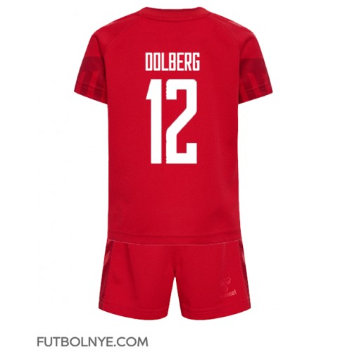 Camiseta Dinamarca Kasper Dolberg #12 Primera Equipación para niños Mundial 2022 manga corta (+ pantalones cortos)